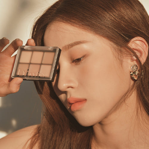 Dinto Blur-finish Shadow 5.4g #701 Jane Austen - Korean