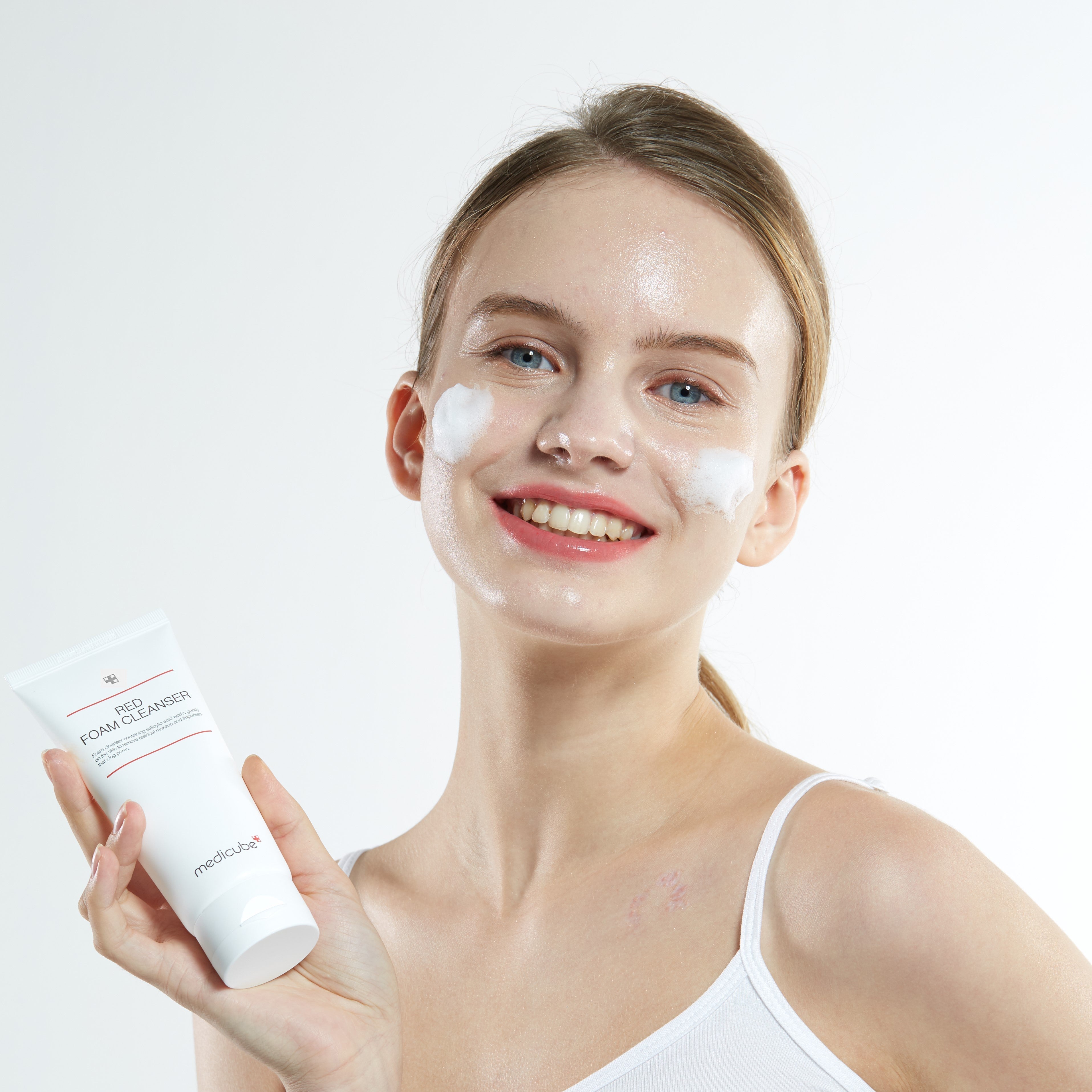 Medicube Red Foam Cleanser 120ml - Korean